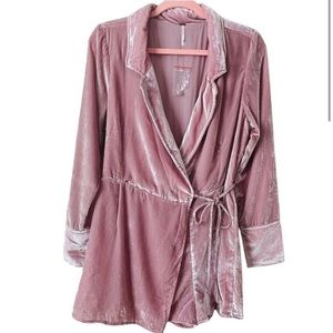 NWOT Free People Viola Velvet Blush Pink Wrap Long Sleeve Collared Romper Small